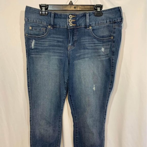 TORRID premium woman’s jeans. Size 14r. Excellent condition. - Picture 1 of 7